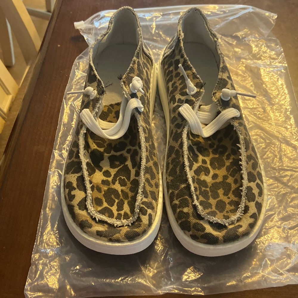 Women’s Shoes